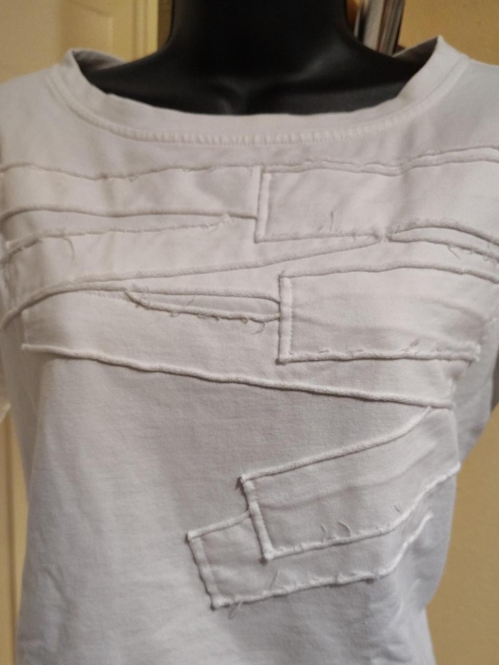 Women’s White  Short Sleeve Top with Textures Panel Detail Applique Design